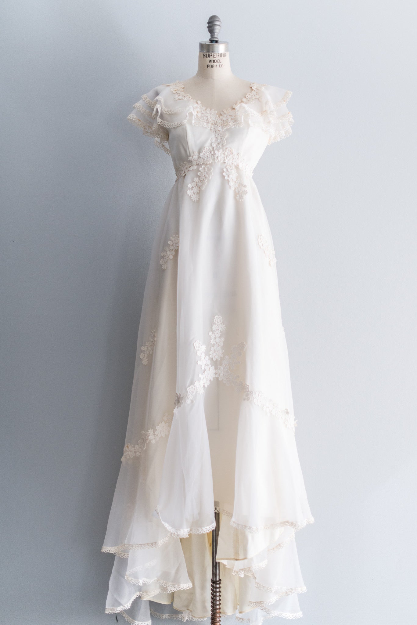 Amazing Daisy Lace Wedding Dress in the year 2023 The ultimate guide 