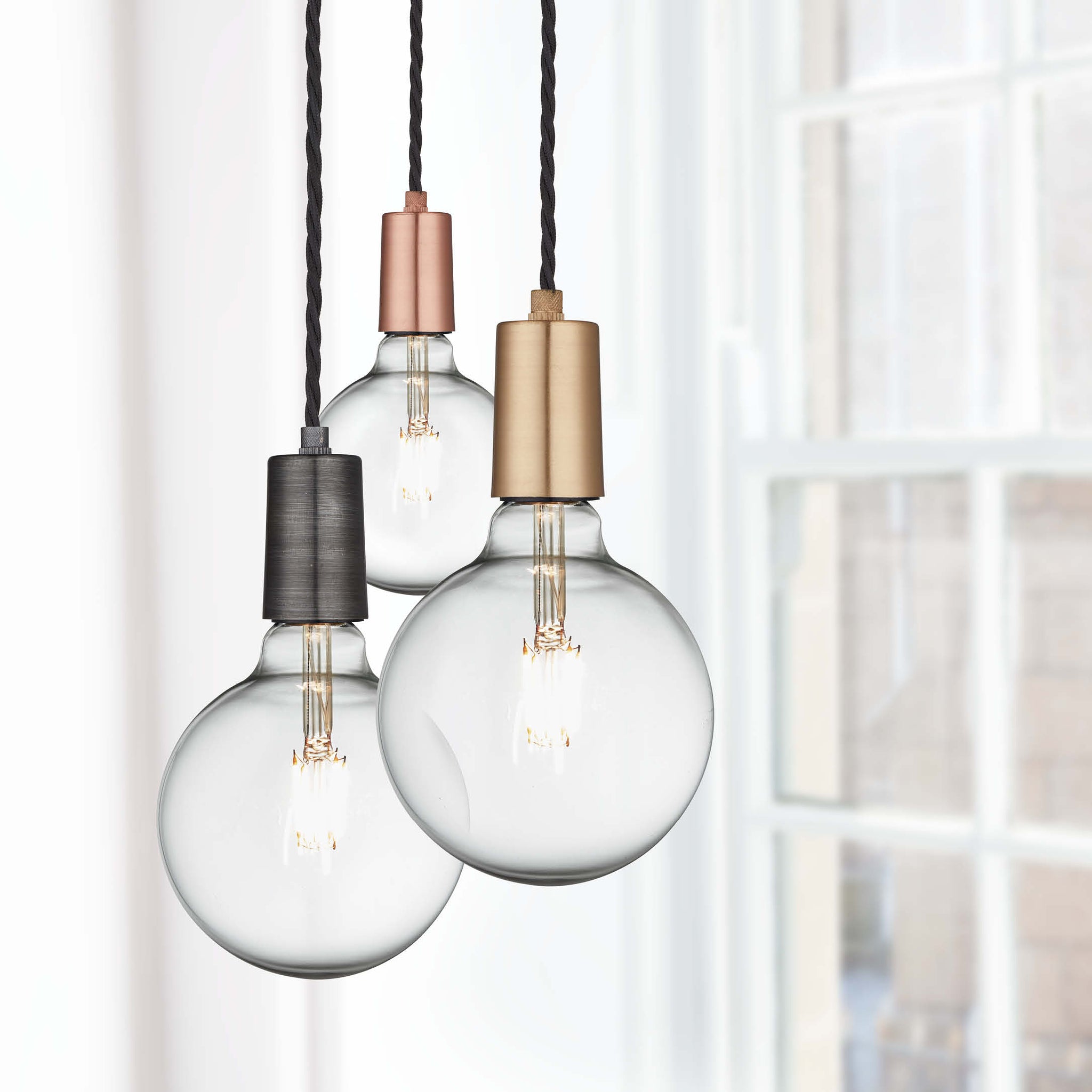 Metallic bulbholders with vintage lightbulbs