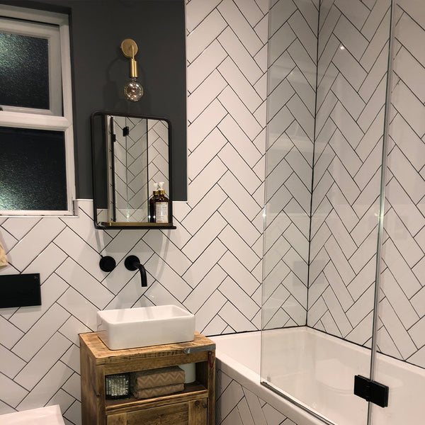 Bathroom with matching zigzag tiles