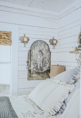 vintage bedroom with vintage lighting fixtures