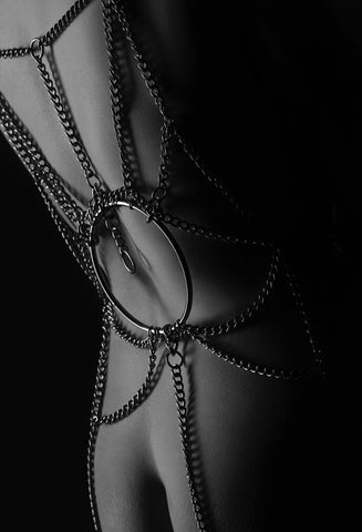 Eye Back Chain Harness Image Credits - Photography:Twisted Pix - Model: Sarah Jemima