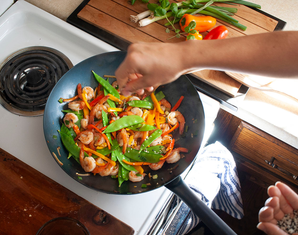 Handmade carbon steel cookware for your everyday life. The best wok you will ever own.