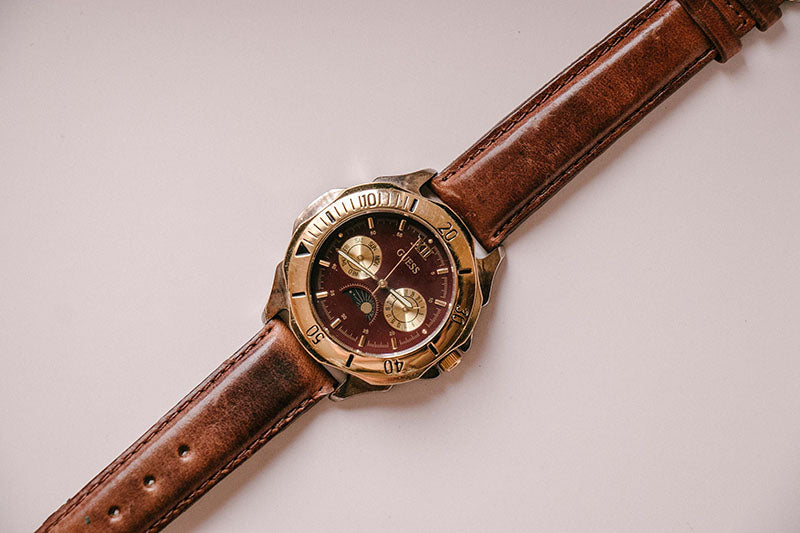 lade som om shabby Modtager RARE Triple Calendar Guess Moonphase Watch with Chocolate Brown Dial –  Vintage Radar