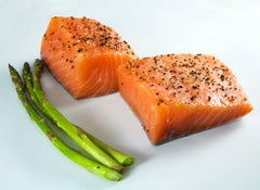 Raw salmon and asparagus