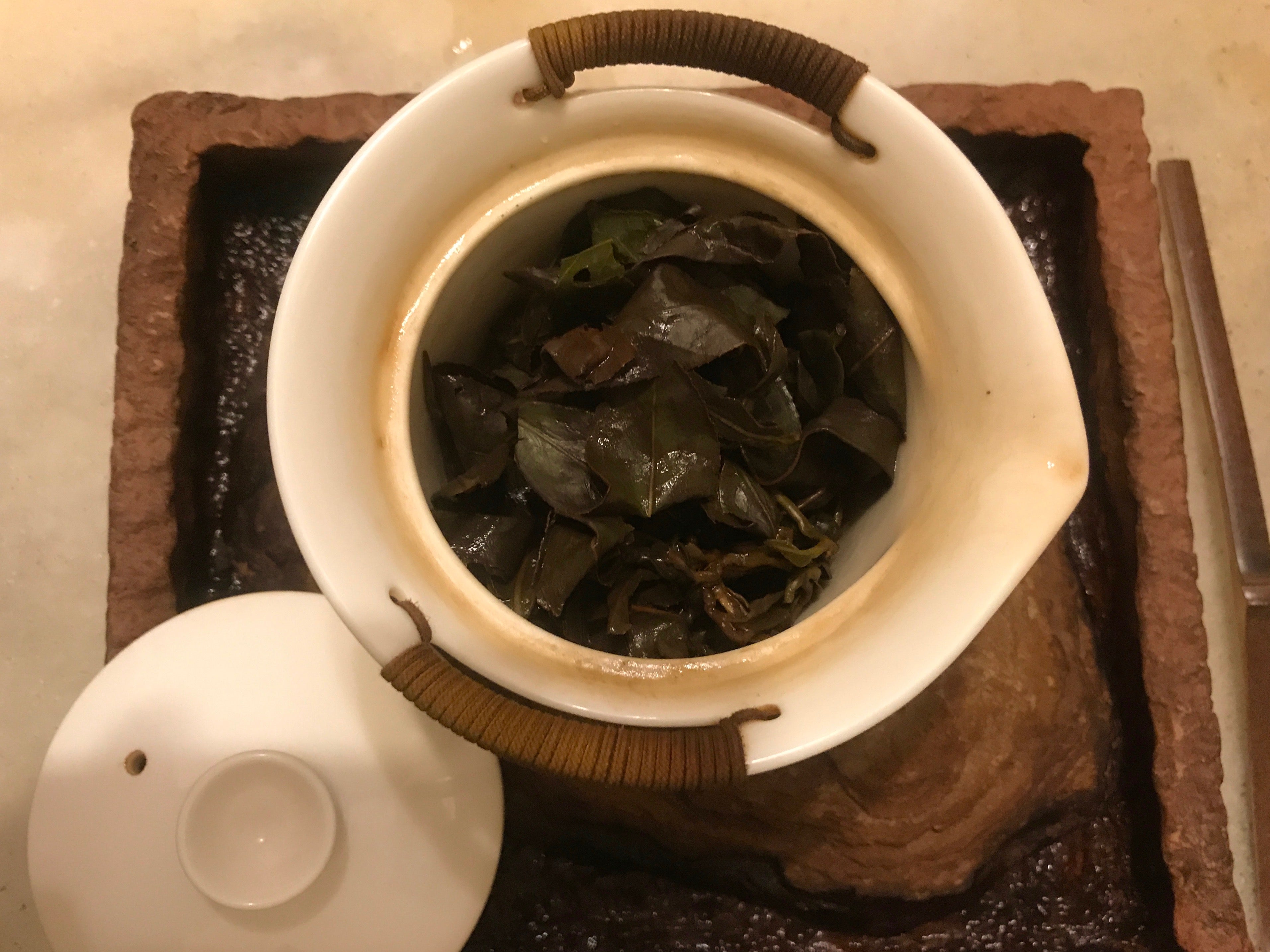 oolong tea brewing