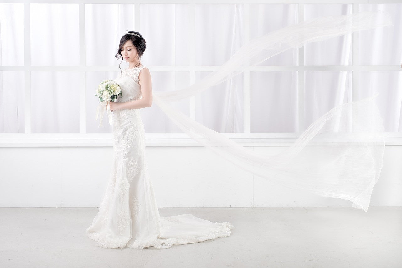 Less is More: Simple Wedding Dresses for the Polished Bride