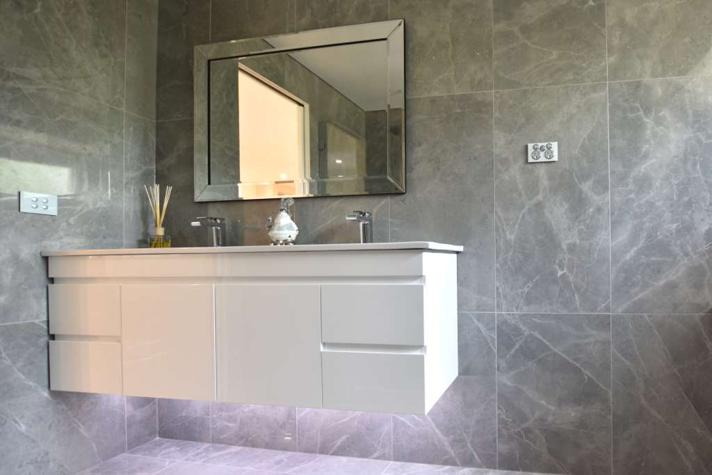 Vanities with ceramic 1 piece tops are easy to clean due to less gaps
