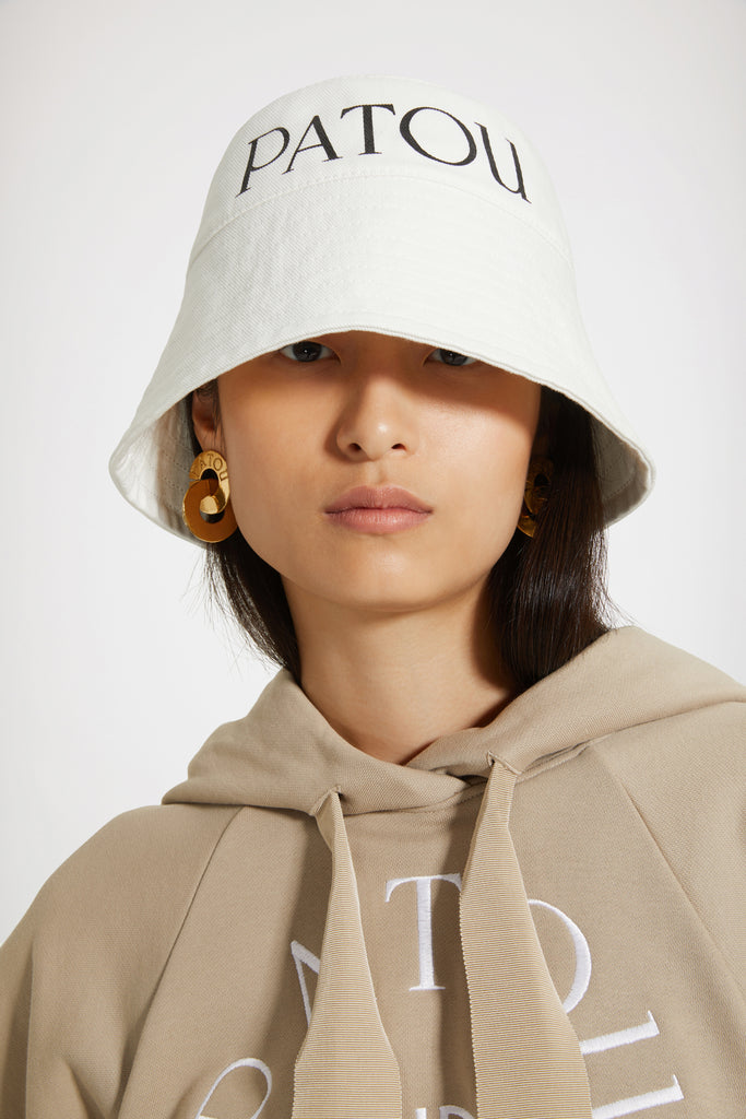 即納！最大半額！ Patou 新品タグ付きPatou パトゥM-Lサイズ、CAP