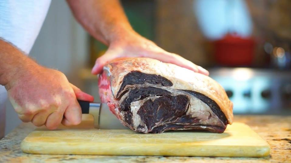 pegefinger ø Modig Carving Dry Aged Beef | Steak Locker Blog