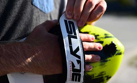 How to Bodysurf Using a Handboard