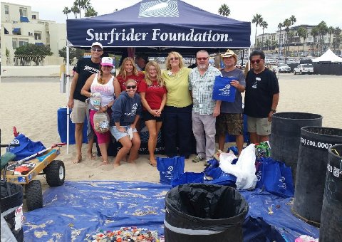 surfrider beach cleanup day in huntigton beach