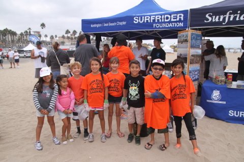 slyde handboards beach cleanup surfrider event in Huntington bbeach