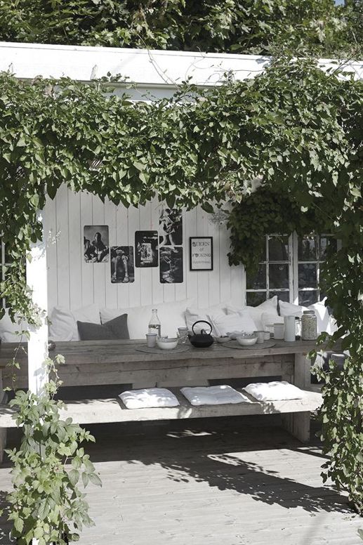 verandah-with-outdoor-furniture