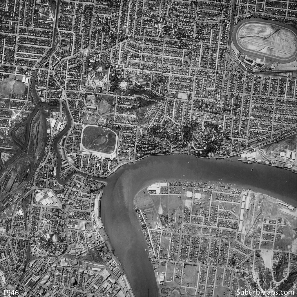 1946 Aerial Photo of Bulimba, Newstead, Bowen Hills, Albion, Hamilton, Teneriffe and Balmoral.