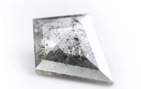 kite shaped salt and pepper diamond stone