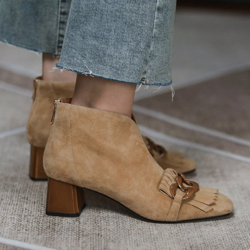 Clyde Ankle Bootie … Blonder