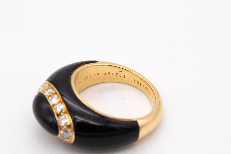 VINTAGE VAN CLEEF DIAMOND AND ONYX RING