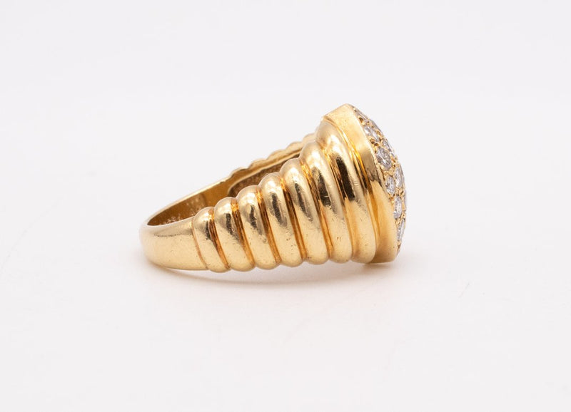 VINTAGE VAN CLEEF SCALLOPED ALMOND DIAMOND RING