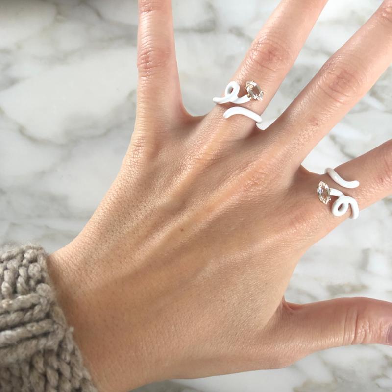 BABY VINE TENDRIL RING - WHITE