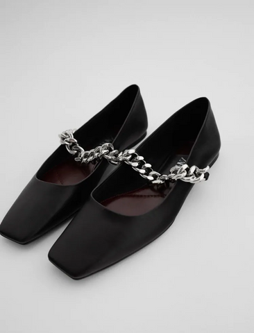 flat leather shoes with chain, 59.90USD | ZARA
