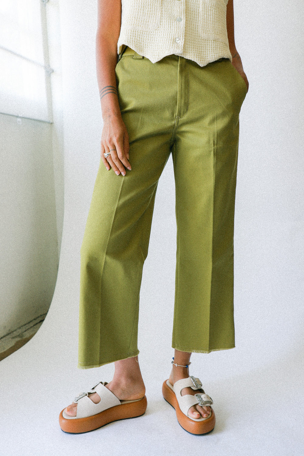 Rinsed Green Moss Crop Ankle Pant