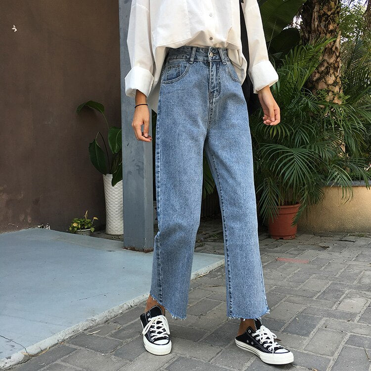 trendy loose jeans