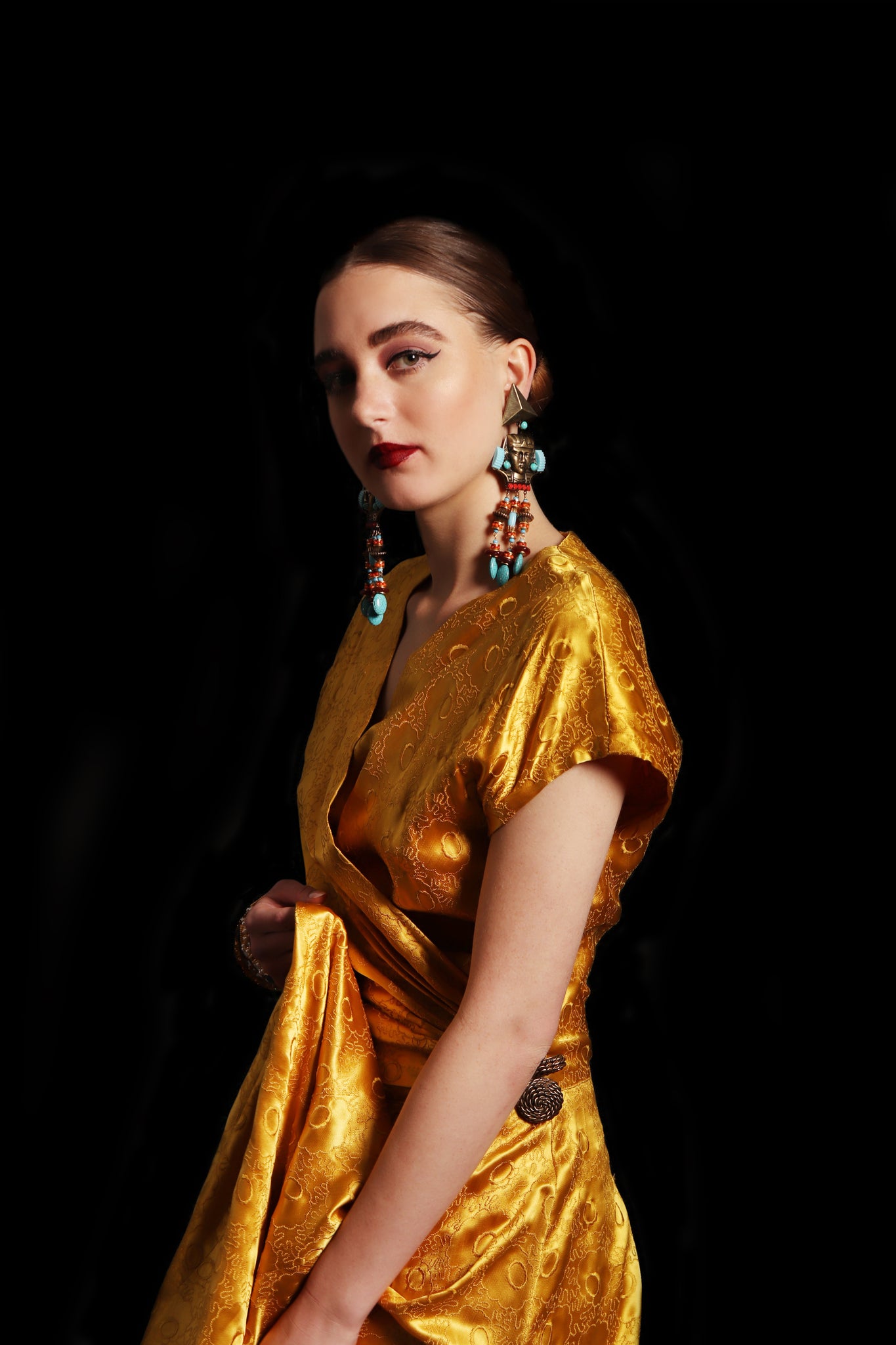Recess Los Angeles Vintage Designer Consignment Womens Fashion Power Pieces Gold Luminous Vacation 1940s Silk Opium Gown