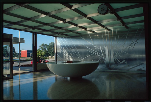 GM Design Center Lobby Reception Desk