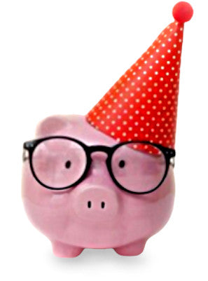 tirelire cochon rose avec lunettes et chapeau pointu en carton pour anniversaire