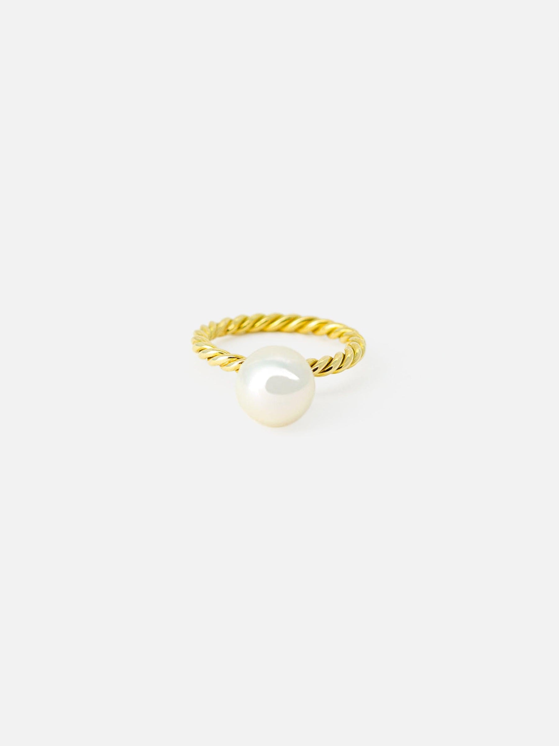 Haute Victoire Akoya Pearl Gold Twisted Ring 3