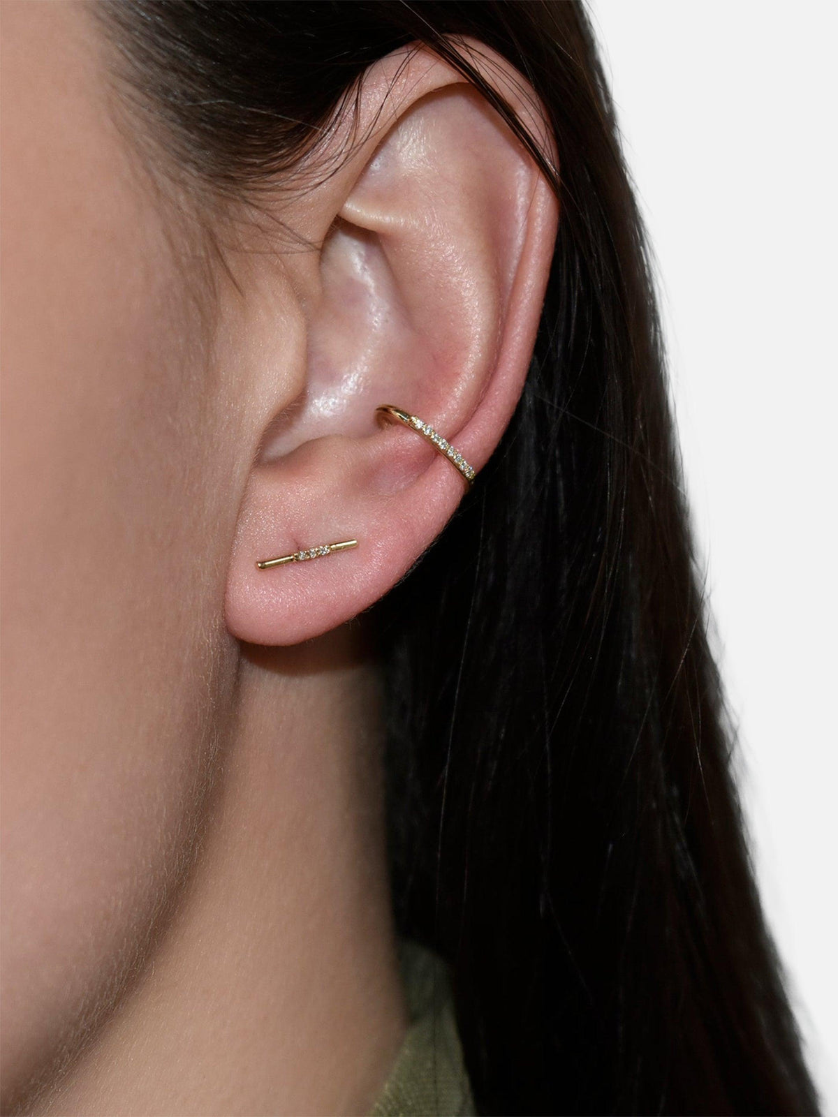 Labulgara Leveled Diamond Bar Stud Earring 2