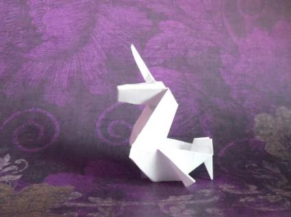 Image origami licorne facile