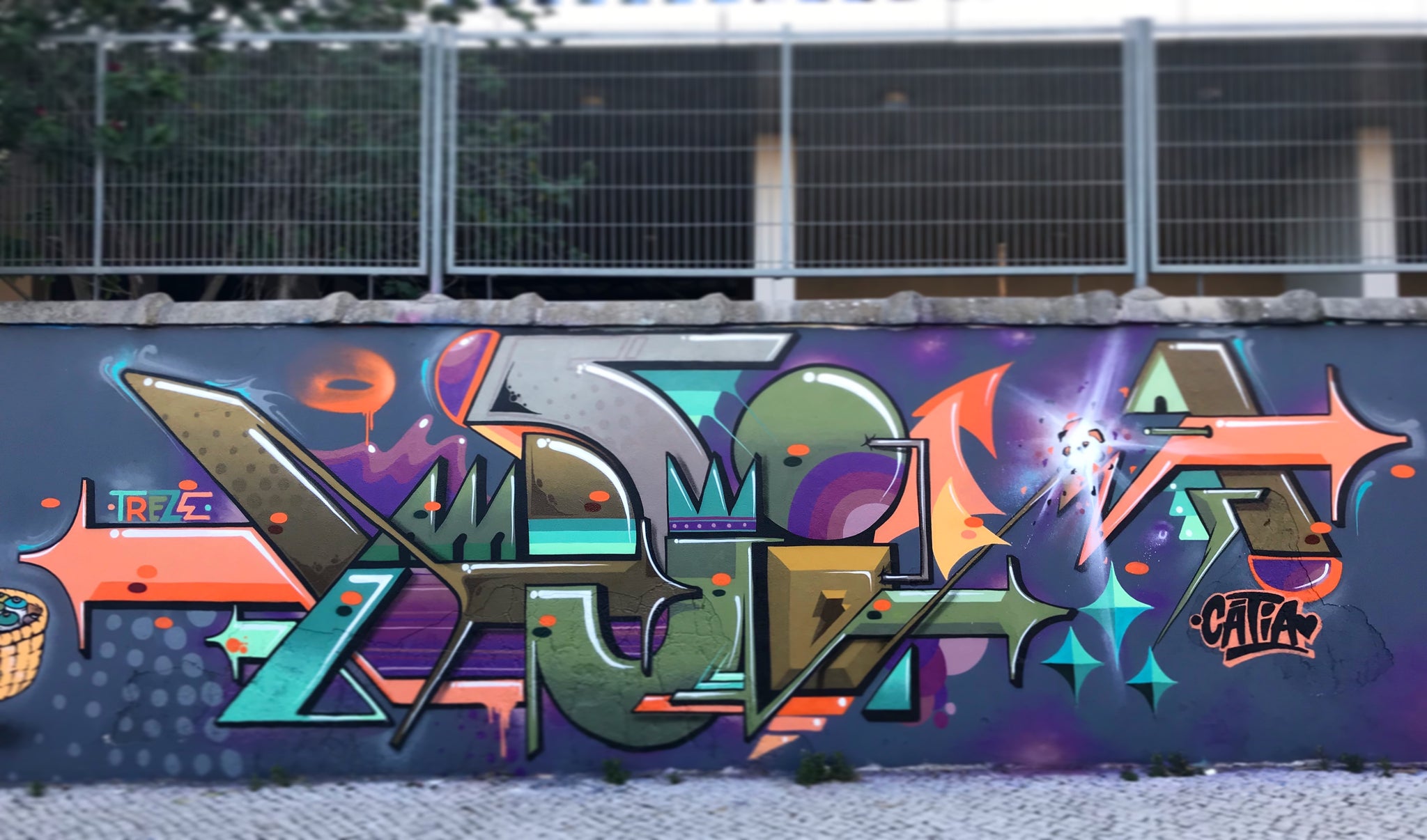 mosaik street crack graffiti