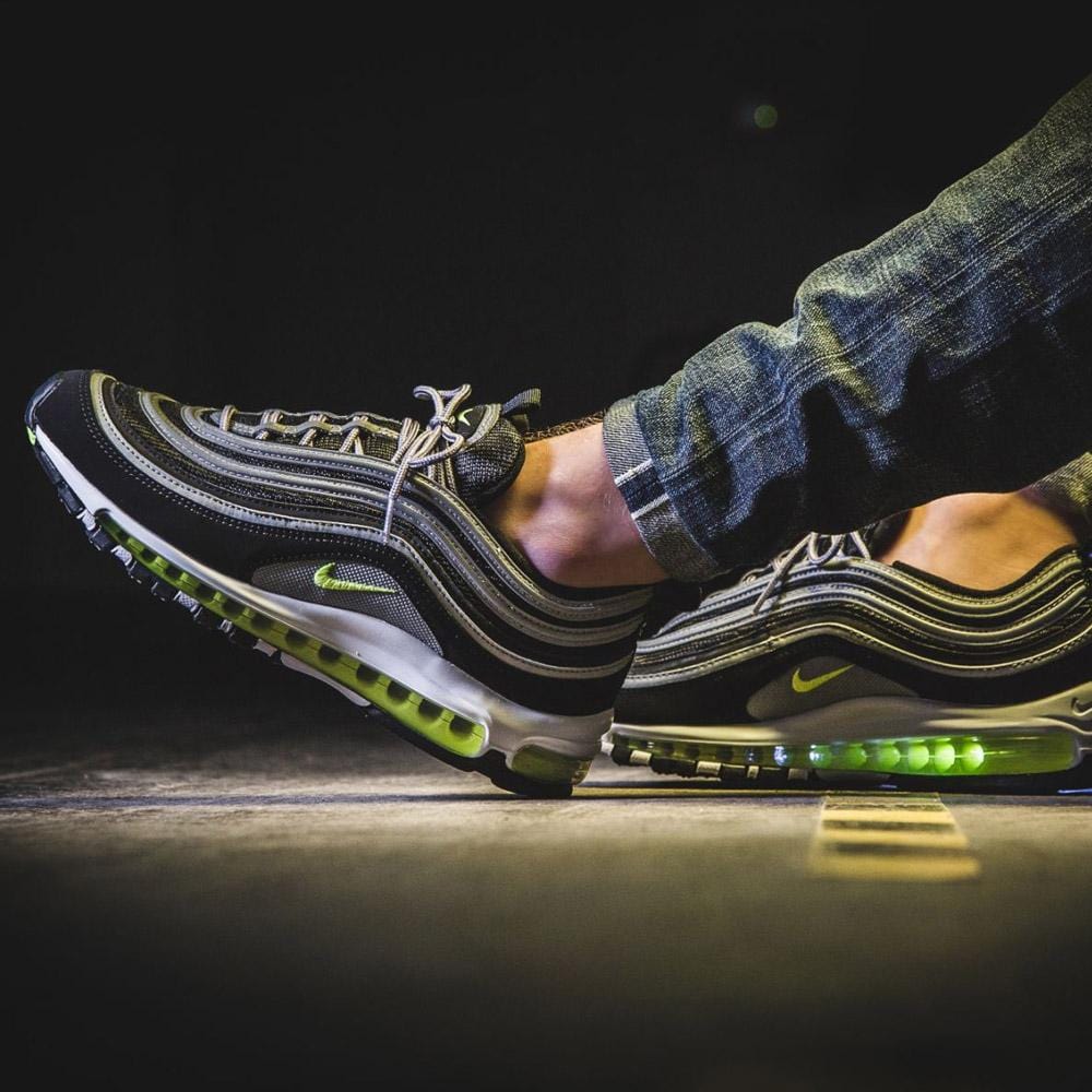 nike air max 97 black neon