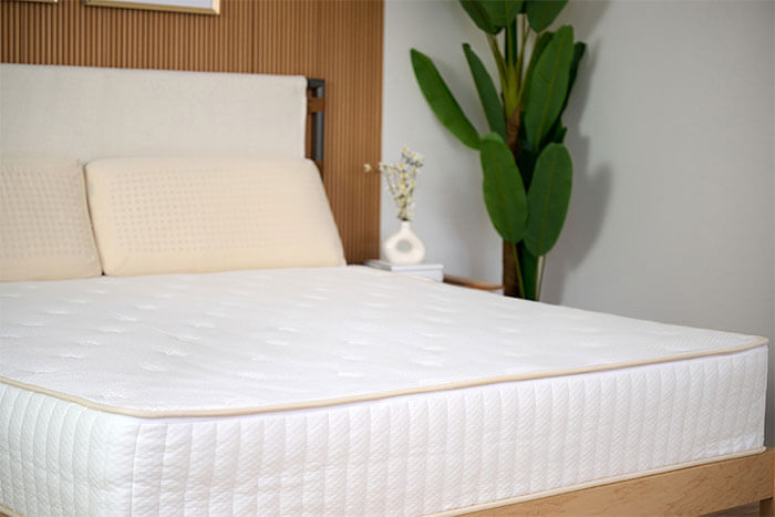 Natural latex mattress with organic cotton cover