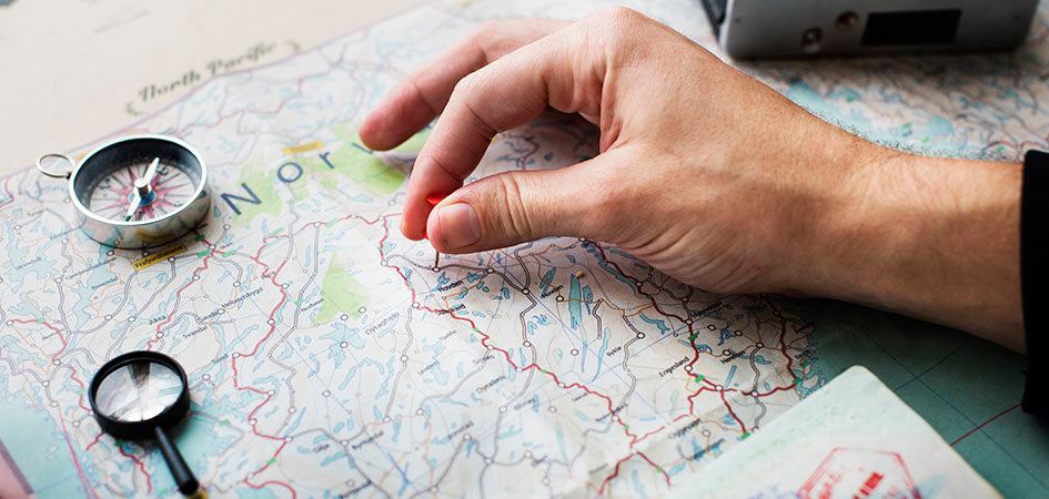 Person putting a pin on a map. Where to buy cbd gummies. Where to buy cbd gummies in nh? Where to buy cbd gummies in wisconsin? Where to buy cbd gummies in michigan?