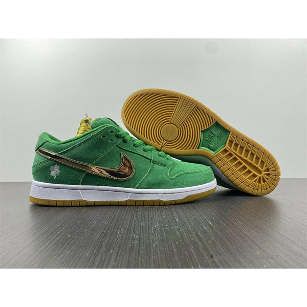 lucky green dunks