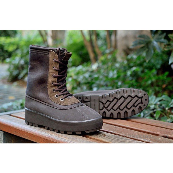 新到着 yeezy 950 初期 chocolate ブーツ - stickmancommunications.co.uk