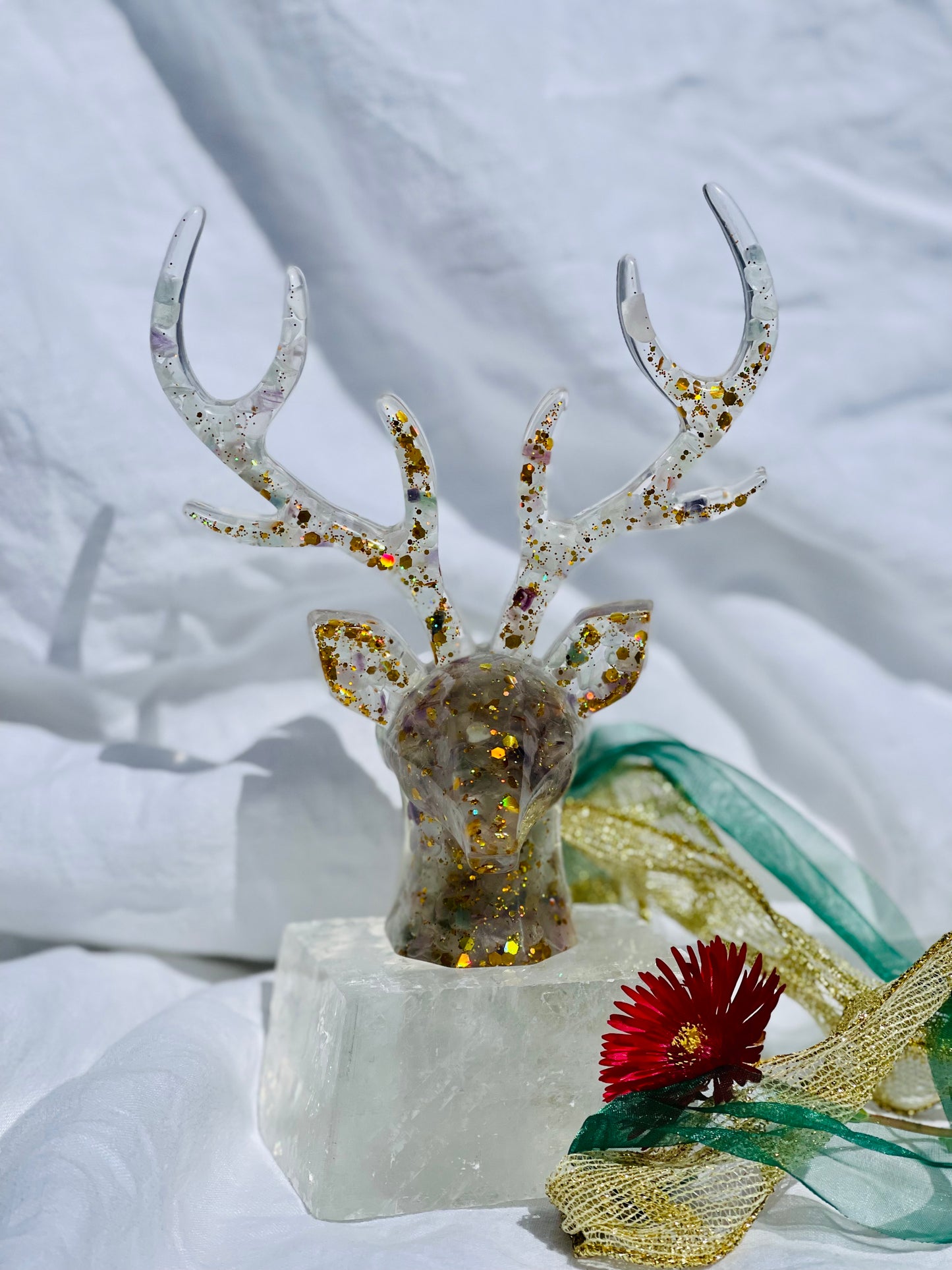 Fluorite Chip/Resin Reindeer