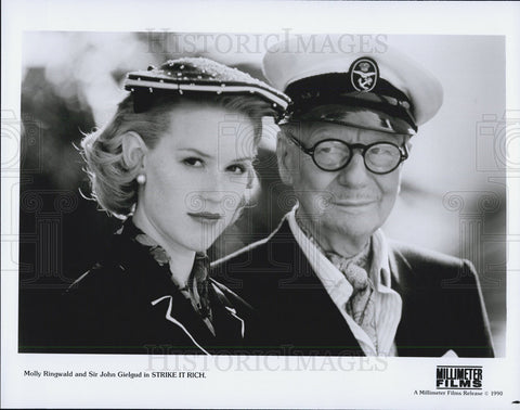 1990 Press Photo Molly Ringwald & Sir John Gielgud "Strike It Rich" - Historic Images