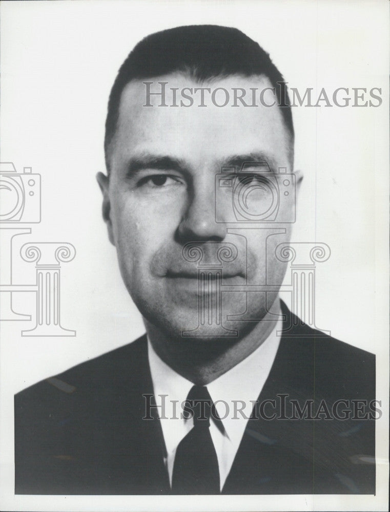 1958 Press Photo US Navy <b>Atomic Submarine</b> Skate Commander James Francis ... - RSK56589