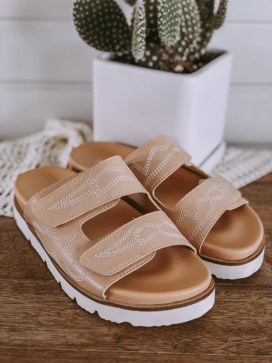 お気に入り】【お気に入り】mythography Western Stitch Sandal