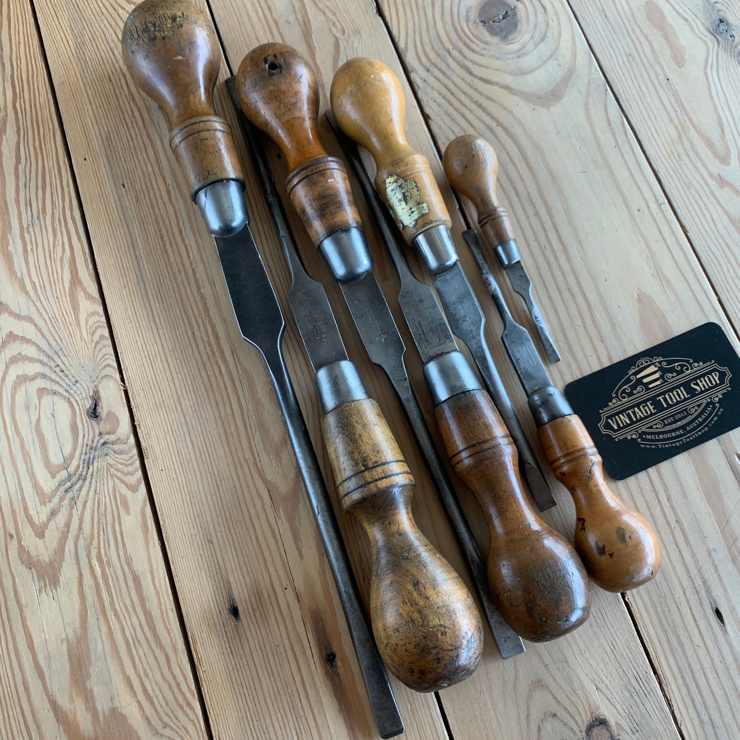 SOLD Vintage mixed set of 7 x English cabinetmakers SCREWDRIVERS T8367