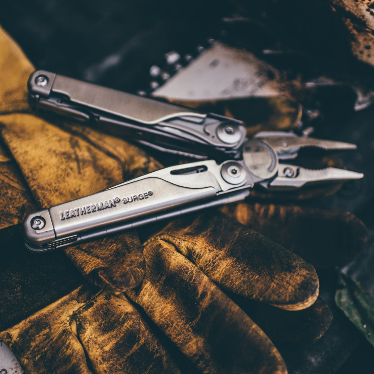 http://cdn.shopify.com/s/files/1/0258/3566/7561/collections/Leatherman-Surge-Collection_1200x1200.jpg?v=1685729770