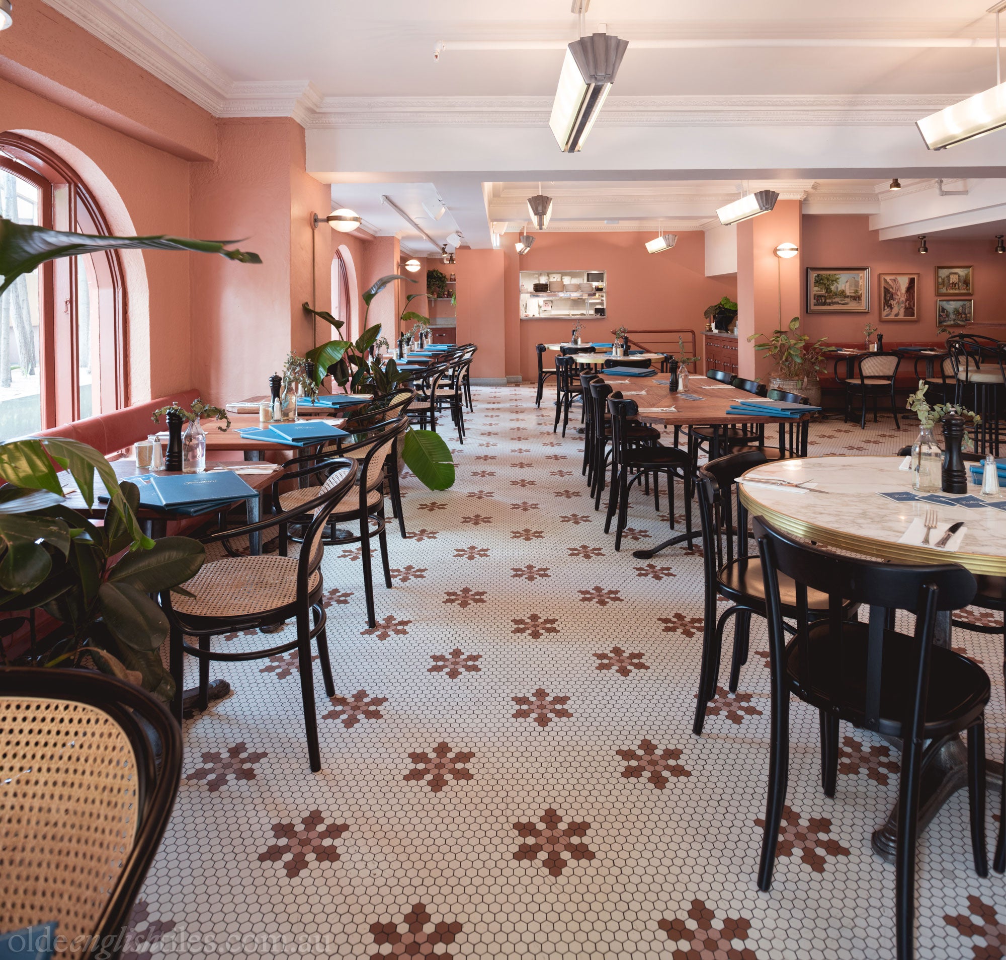 Patterned floor tiles example - Fontain 25 mosaic pattern