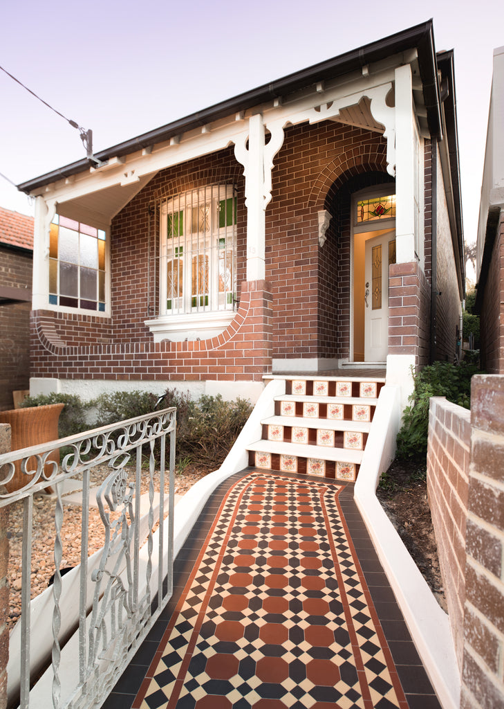 Tuck pointed Federation home with tessellated tiles