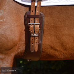 Kentaur Parma Dressage Girth on a horse