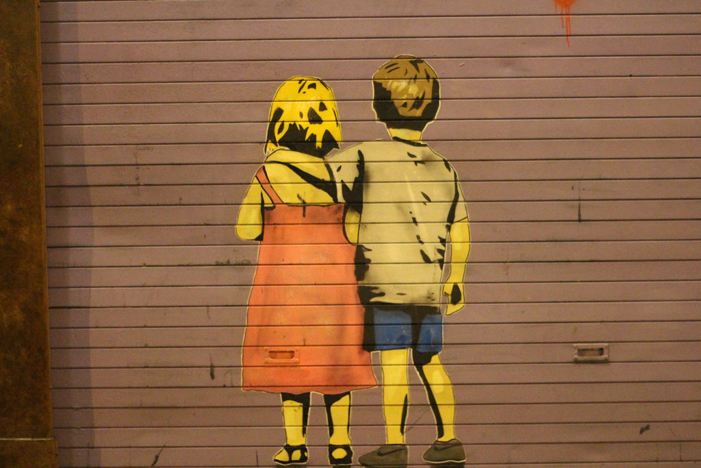 Sibling love, streetart, Dublin Ireland