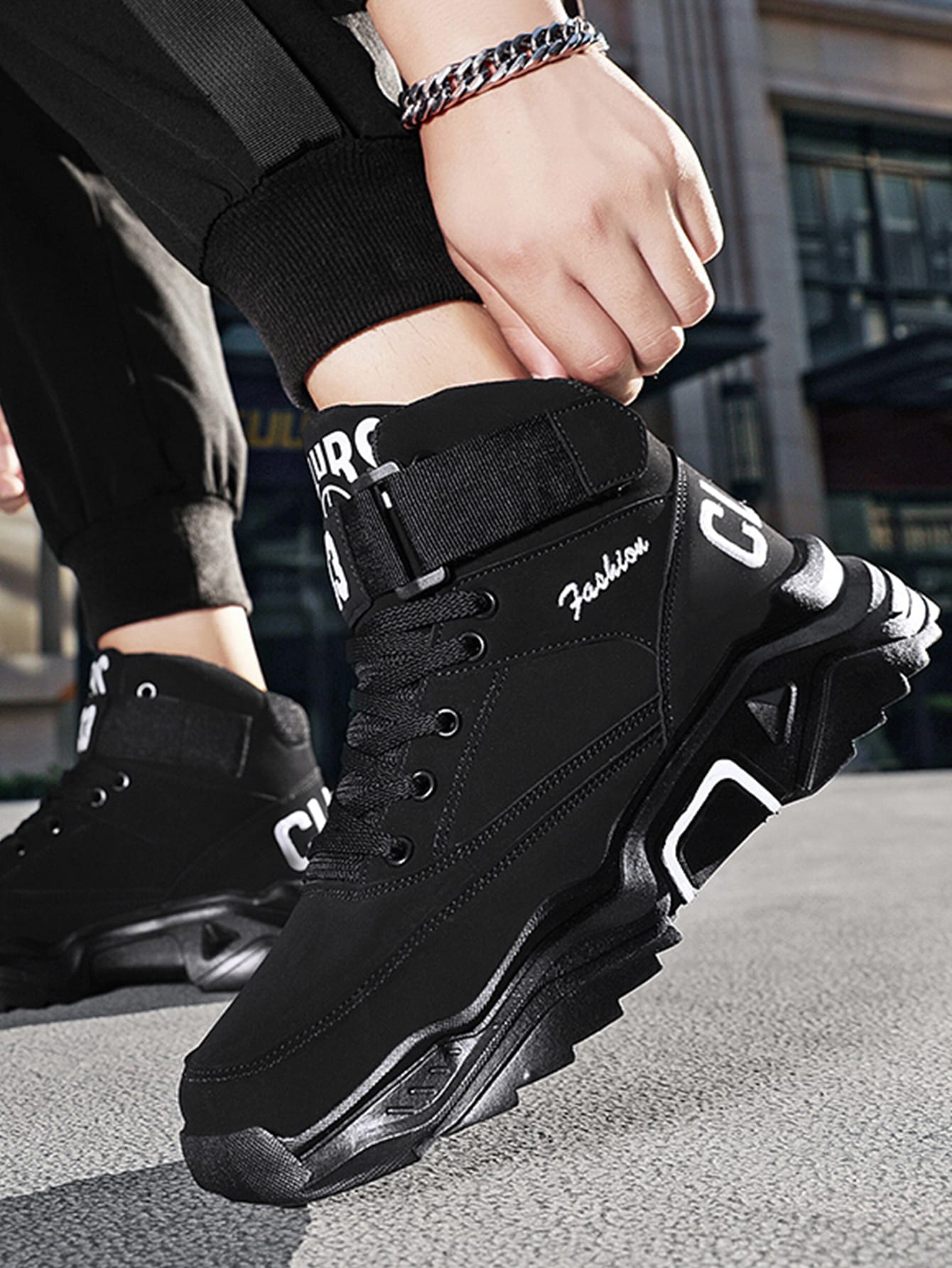 Men Letter Graphic High Top Sneakers