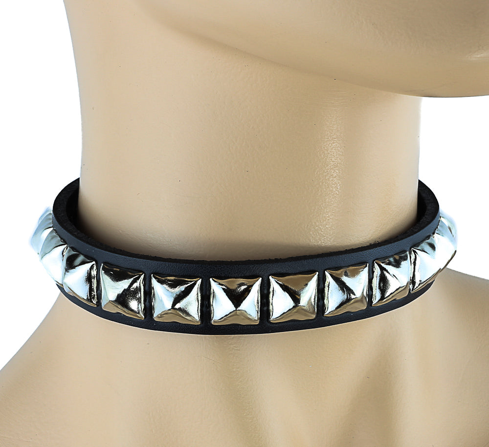 週末限定価格 chigo チーゴ Pyramid Stud Choker | sindimoveis-sc.org.br